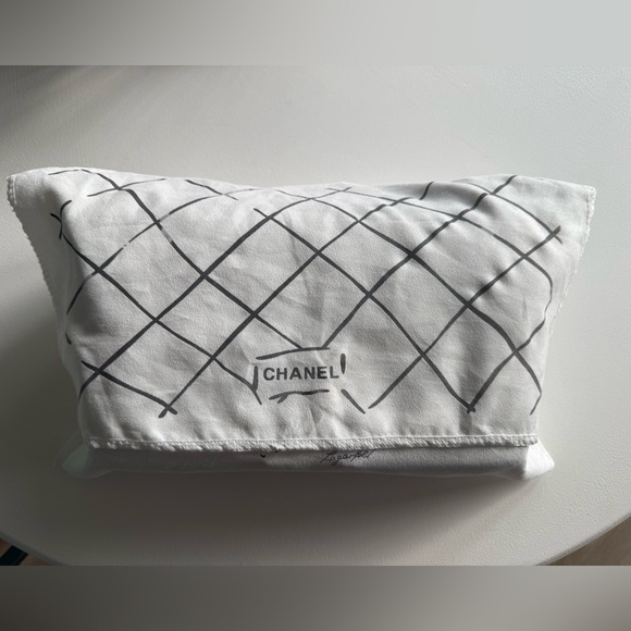 Chanel Quilted Flap Bag - Picture 14 of 14